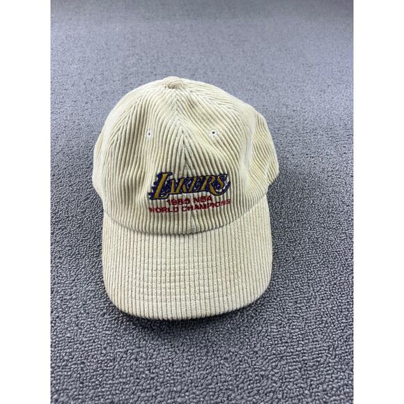 MENS MITCHELL & NESS NBA 1985 WORLD CHAMPS DAD STRAPBACK HWC LAKERS - KHAKI - Picture 1 of 8
